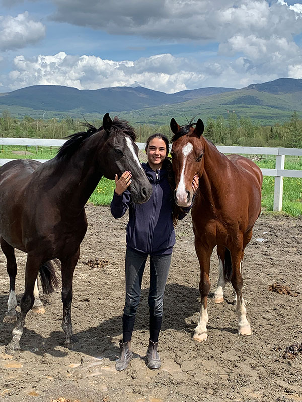 On the Rise: Scarlett Hansen Packs a One-Two Pony Punch